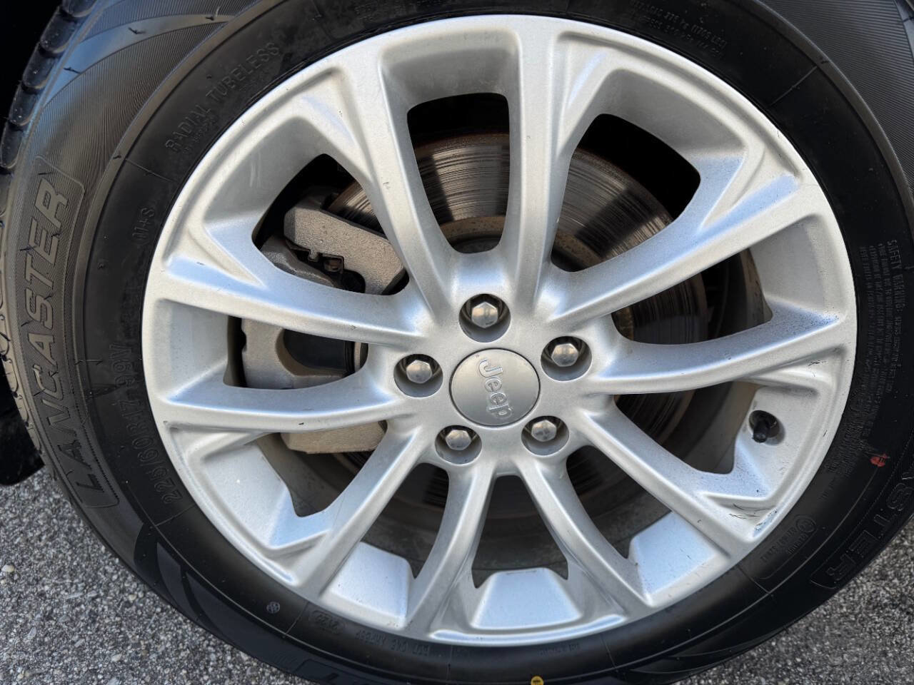 Used 2021 Jeep Cherokee Latitude image 31