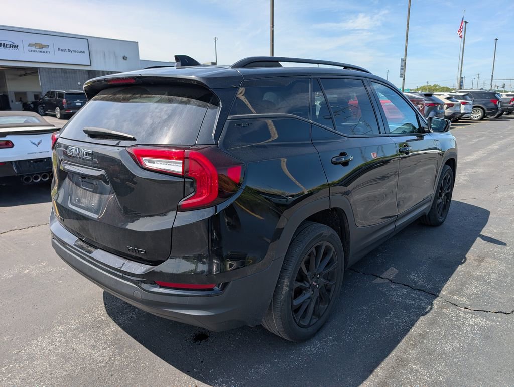 Used 2023 GMC Terrain SLT w/ Elevation Edition AWD/4WD image 8