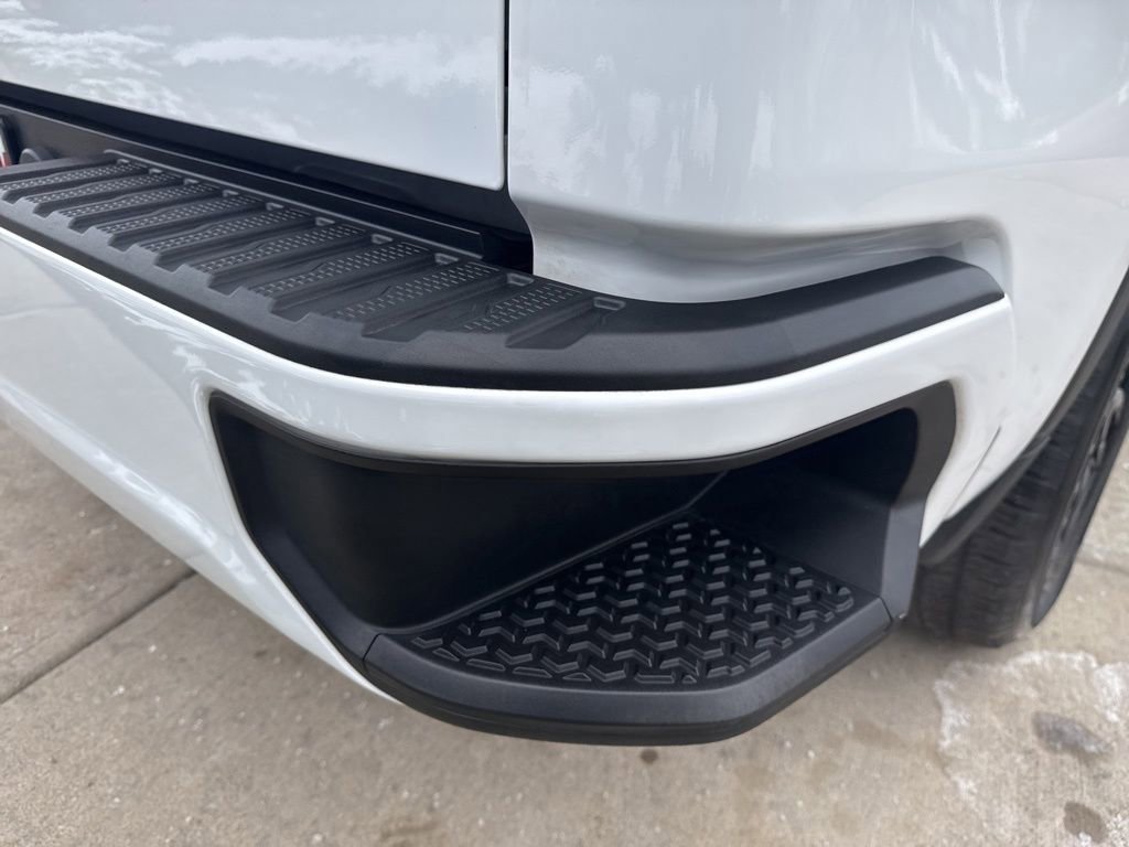 Used 2023 GMC Sierra 1500 Pro w/ Graphite Edition image 16