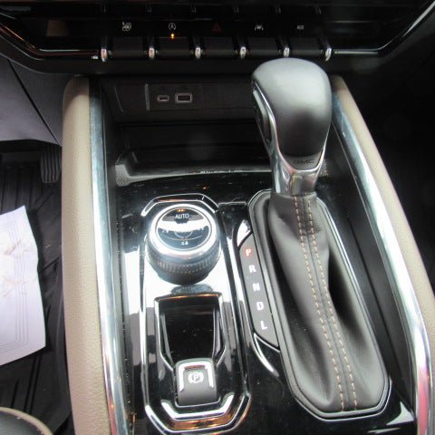 Used 2025 GMC Canyon Denali AWD/4WD image 25
