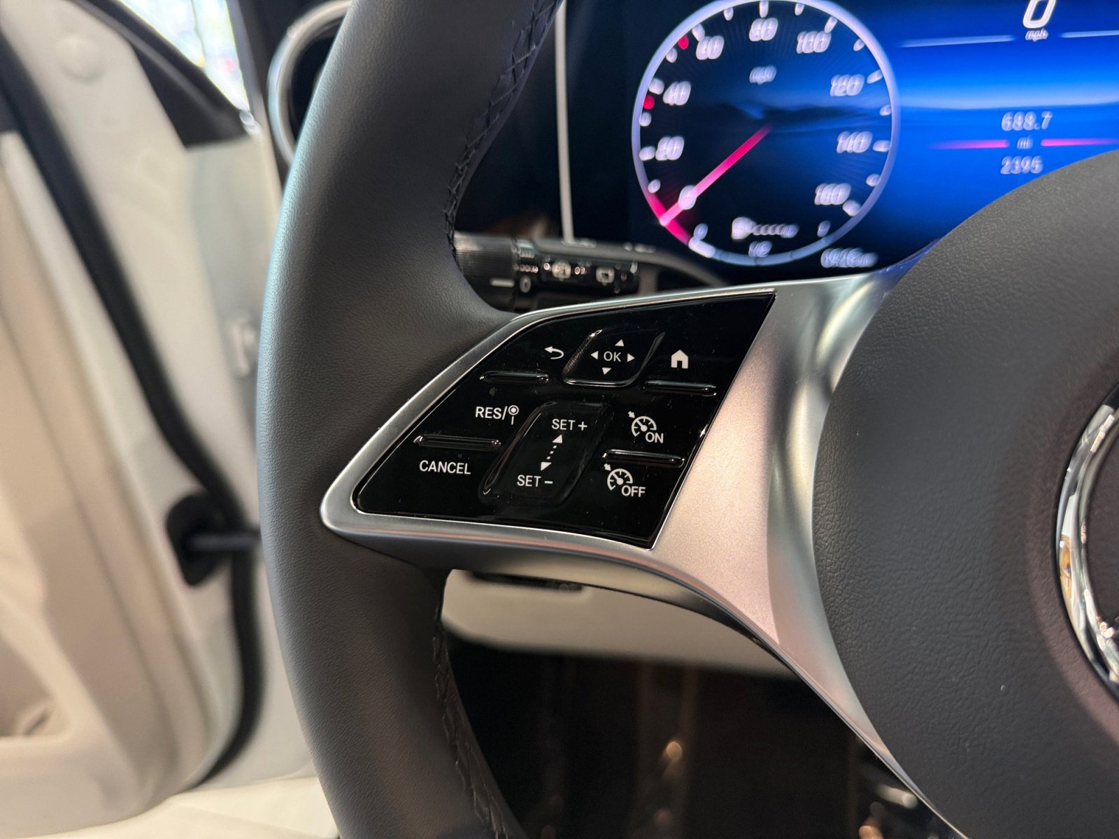 Certified 2026 Mercedes-Benz GLC 300 4MATIC image 32