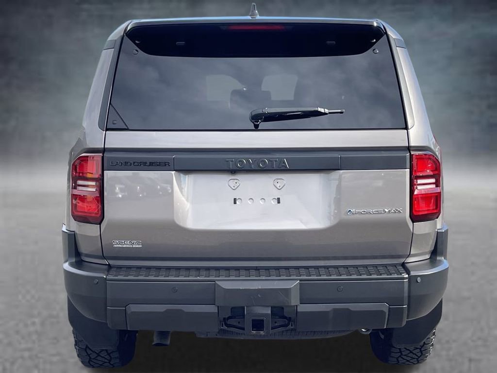 Used 2025 Toyota Land Cruiser image 22