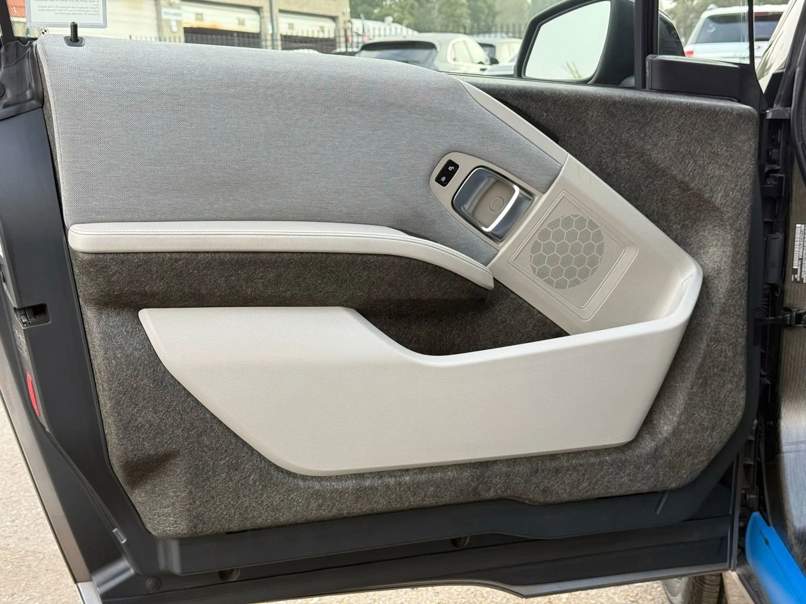 Used 2015 BMW i3 image 13