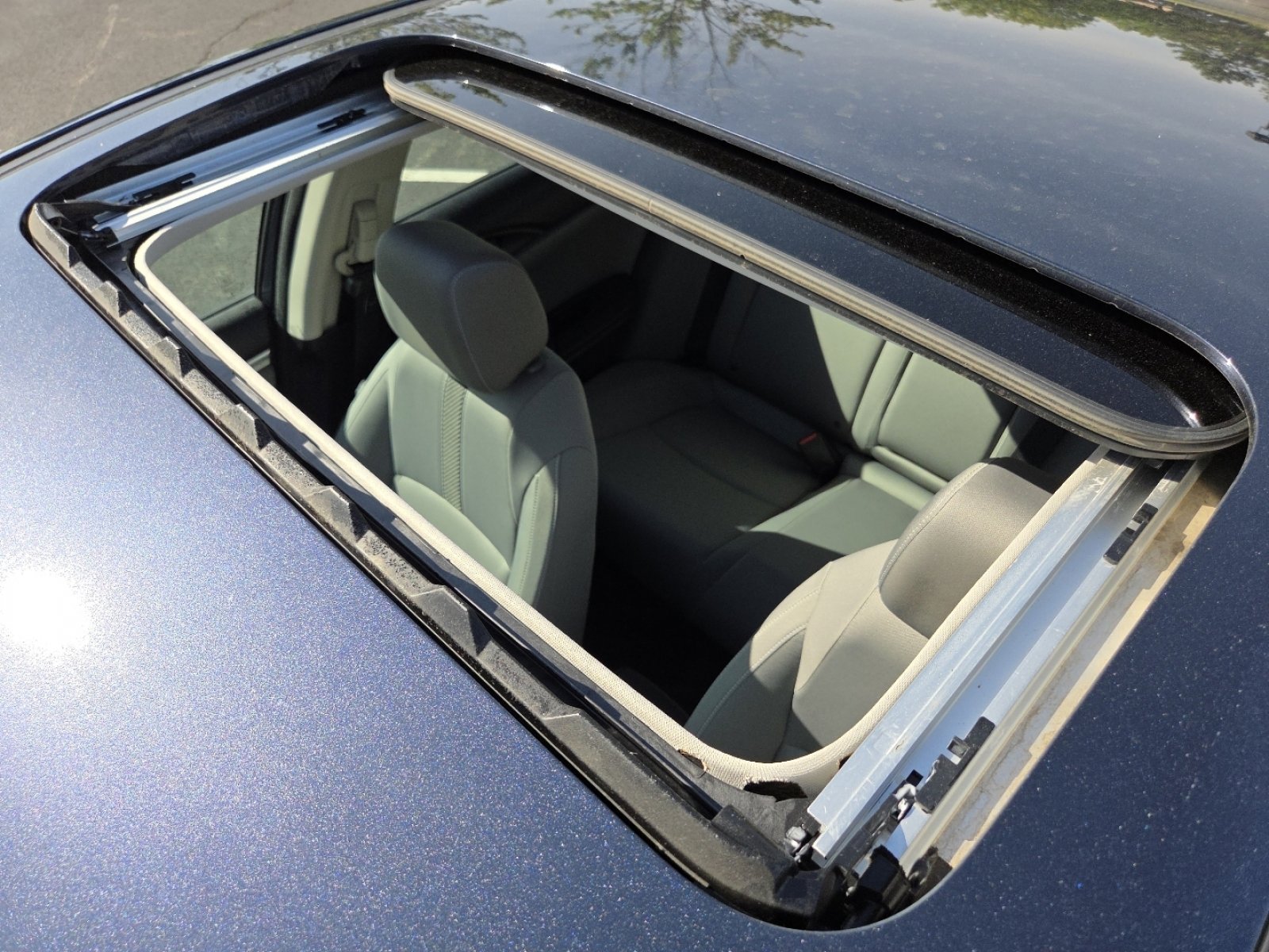 Used 2016 Honda Civic EX image 4