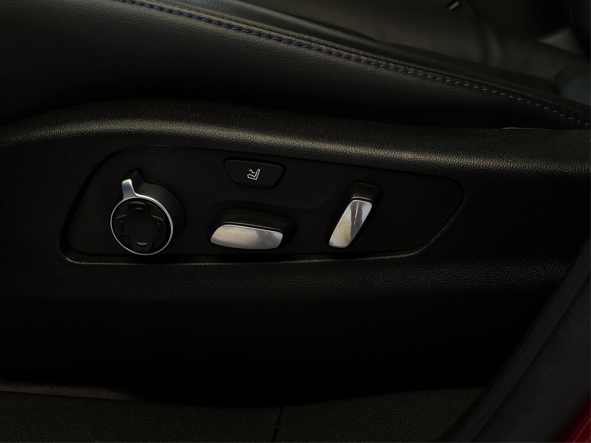 Certified 2024 Cadillac XT4 Sport image 31