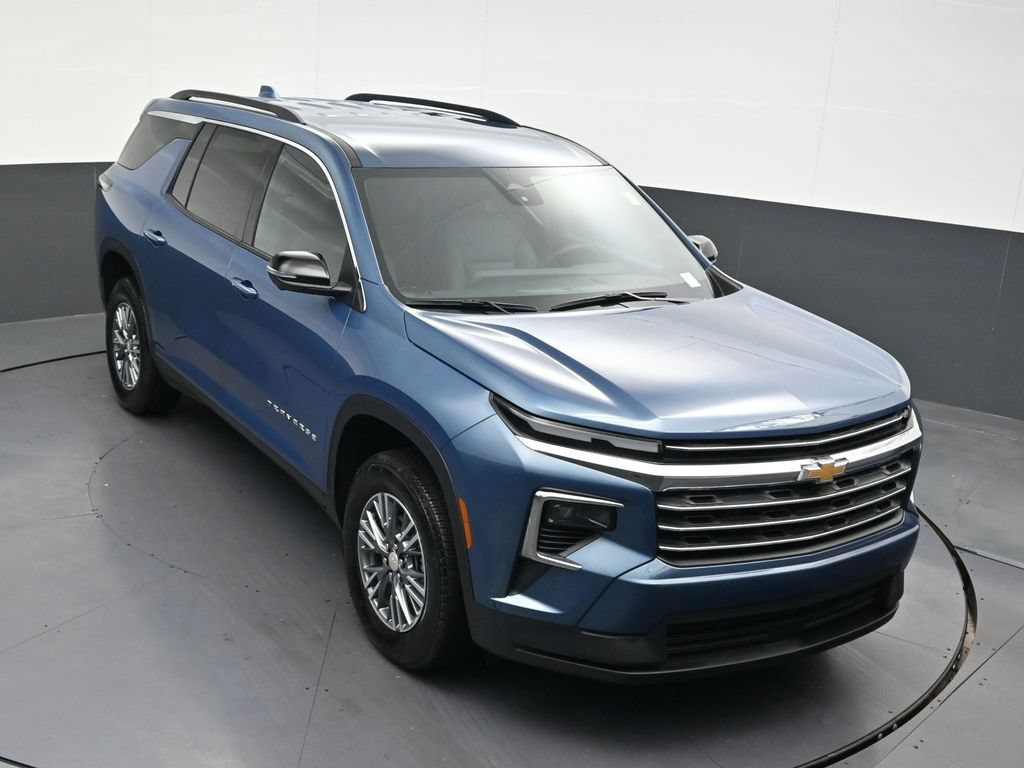Used 2025 Chevrolet Traverse LT w/ Driver Confidence Package FWD image 27