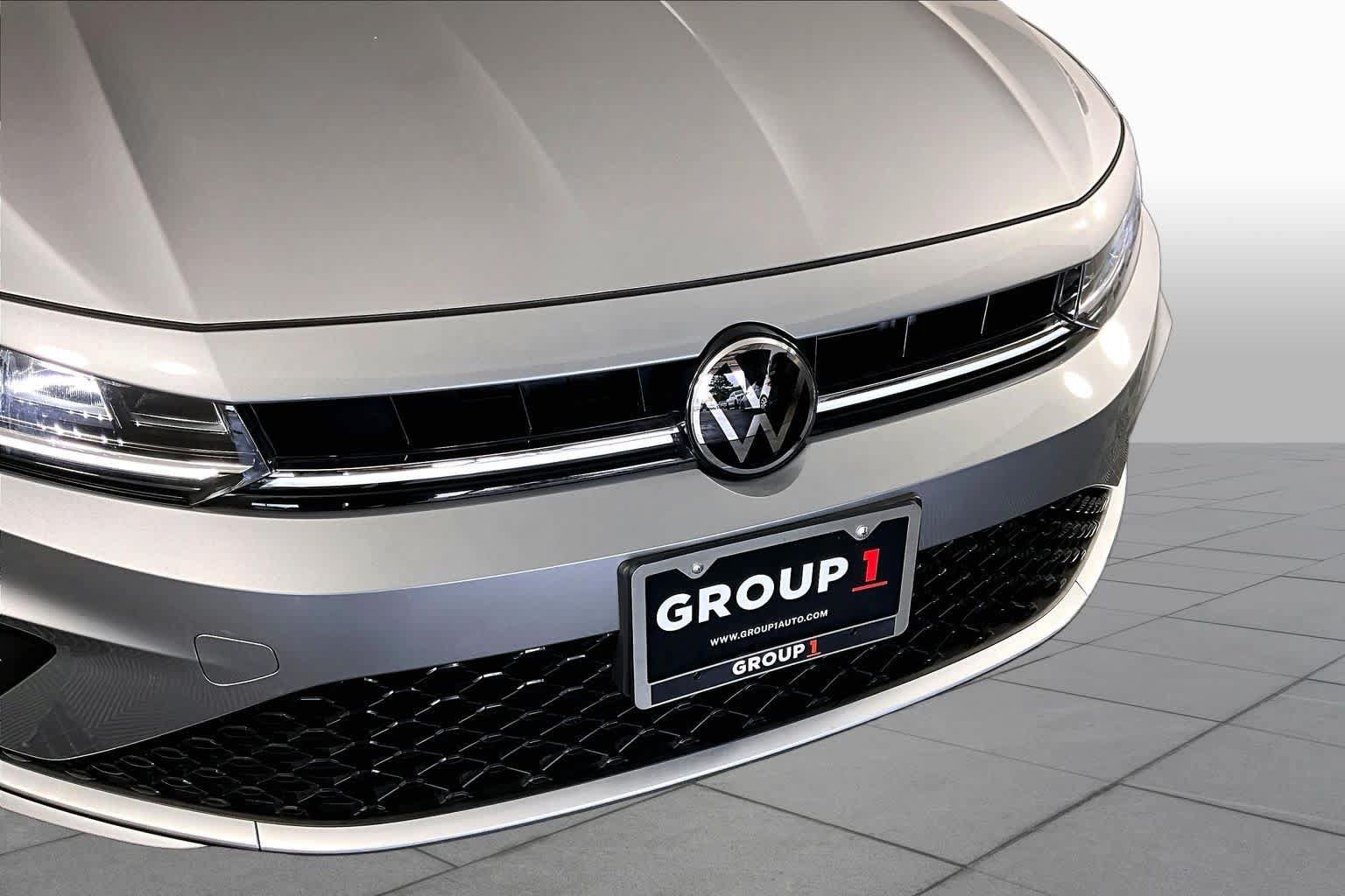 Used 2026 Volkswagen Jetta SEL FWD image 28