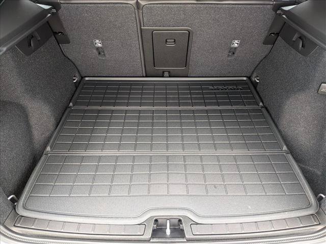 Certified 2026 Volvo XC40 B5 Ultra w/ Climate Package AWD/4WD image 5