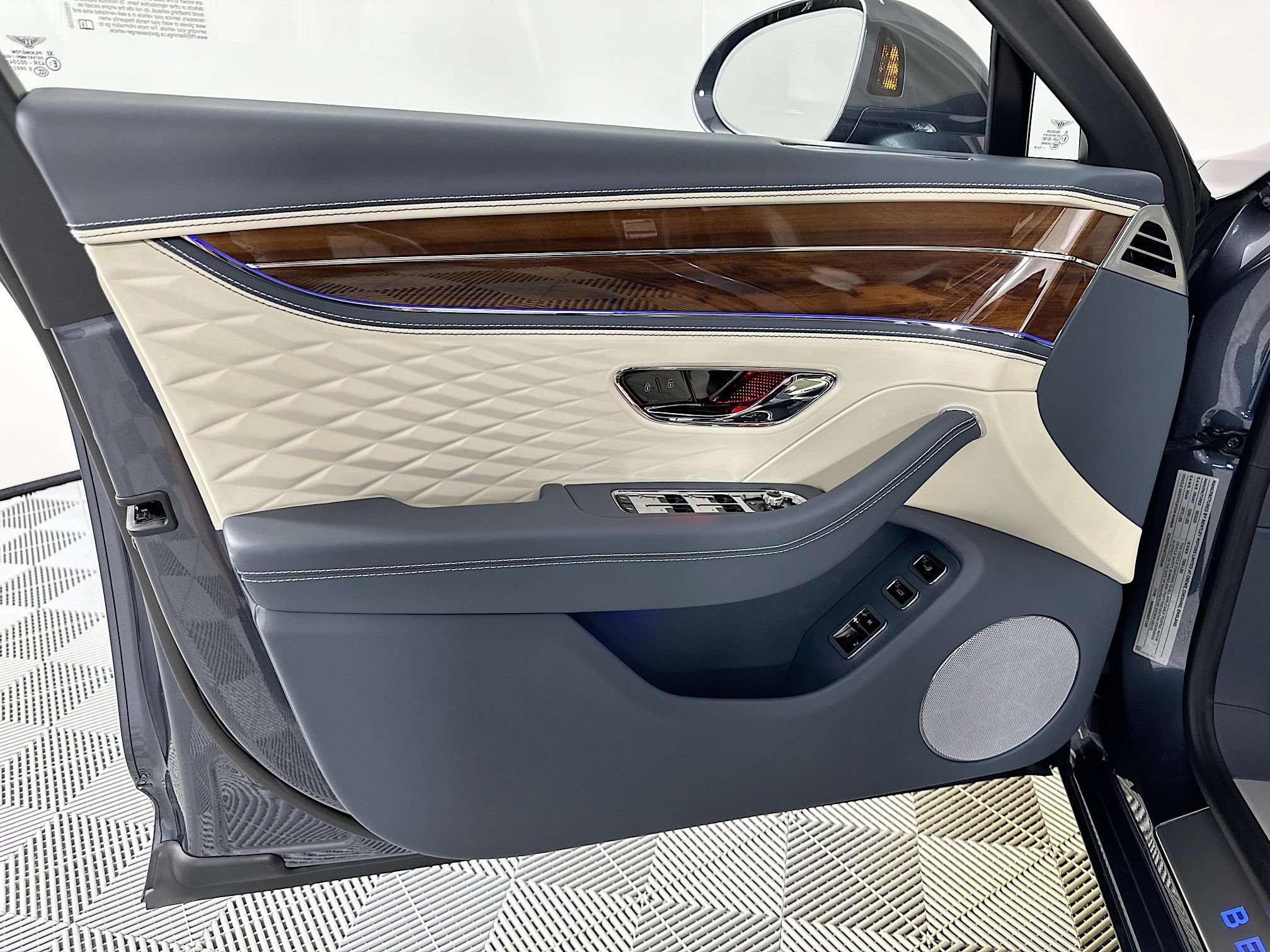 New 2026 Bentley Flying Spur Azure AWD/4WD image 14