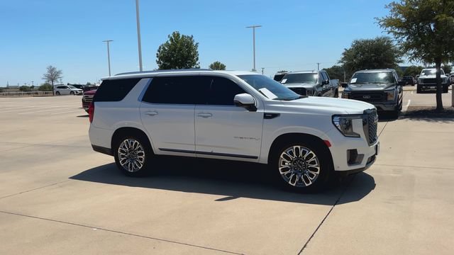 Used 2023 GMC Yukon Denali Ultimate AWD/4WD image 3
