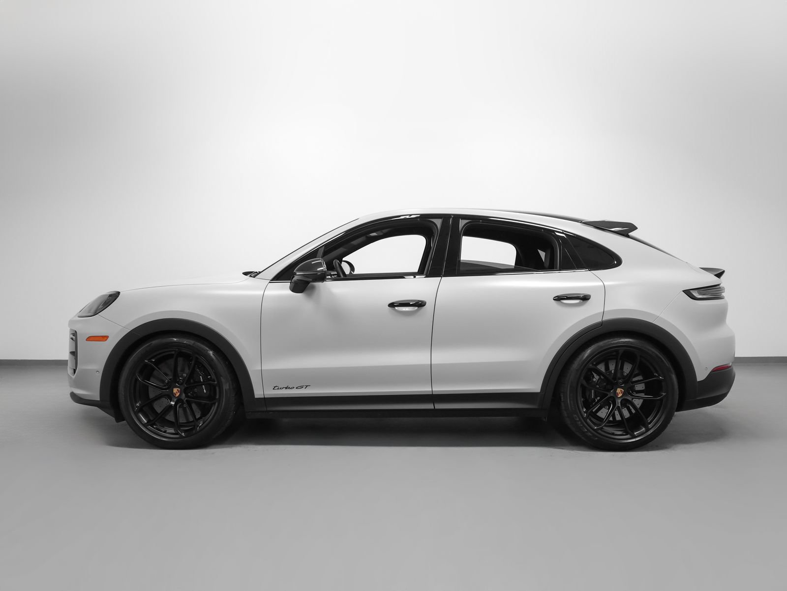 Certified 2025 Porsche Cayenne Turbo GT AWD/4WD image 2