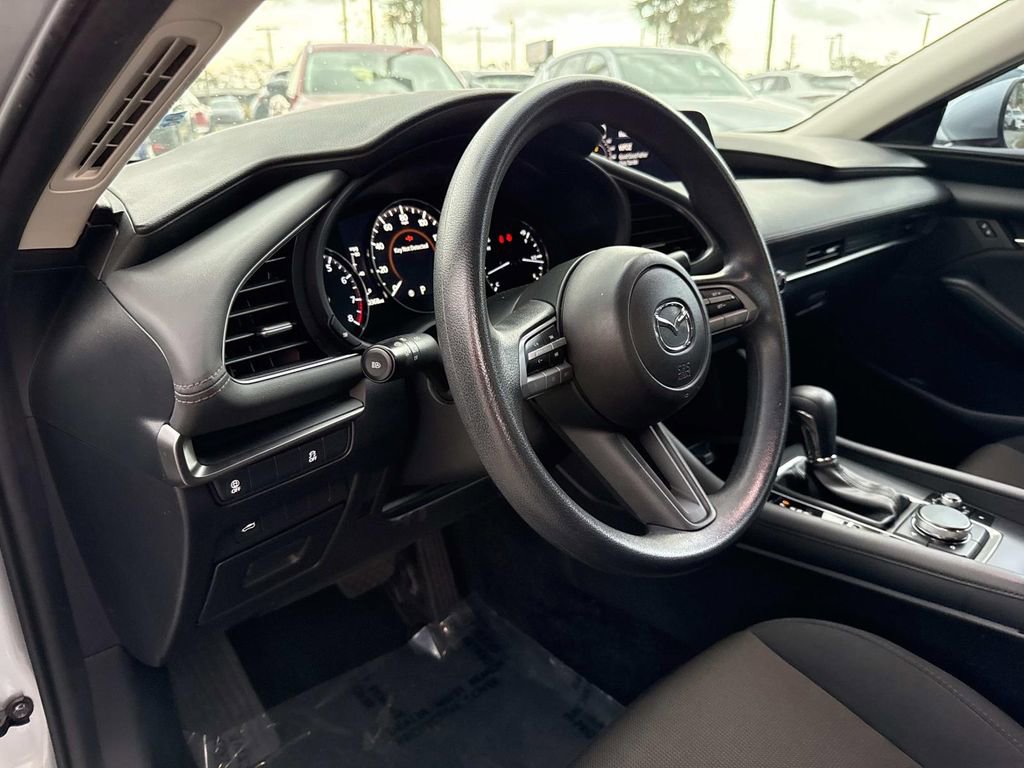 Used 2021 MAZDA MAZDA3 Sedan image 24