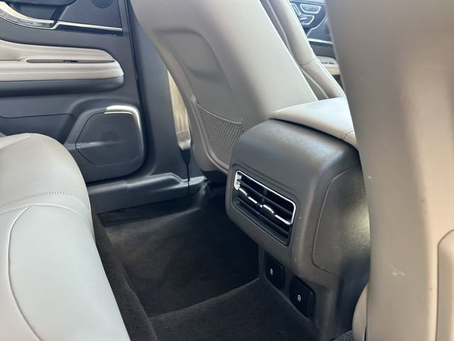 Used 2024 Lincoln Corsair AWD w/ Equipment Group 101A image 37