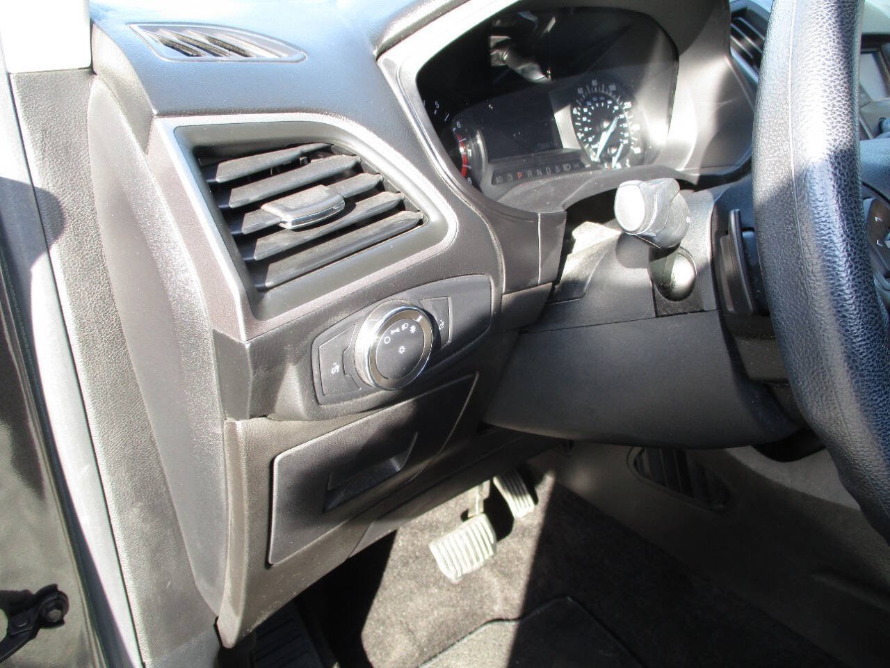 Used 2017 Ford Edge SE w/ Cargo Accessory Package FWD image 20