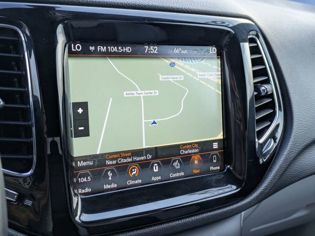 Used 2018 Jeep Compass Limited w/ Navigation Group image 23