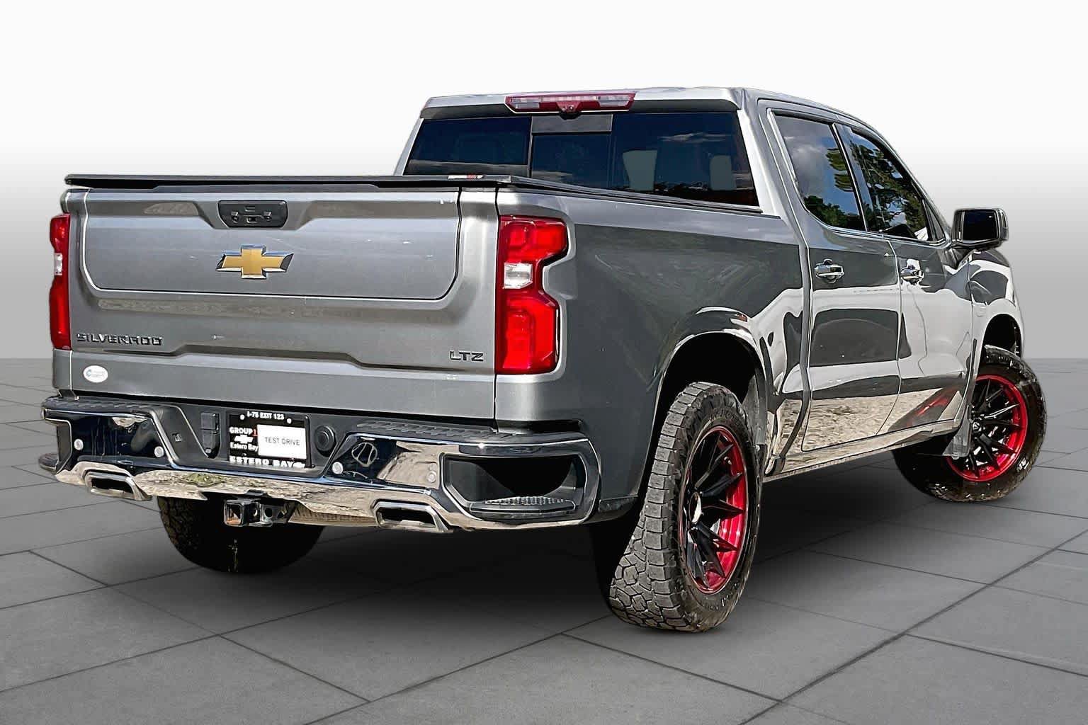 Used 2024 Chevrolet Silverado 1500 LTZ AWD/4WD image 13