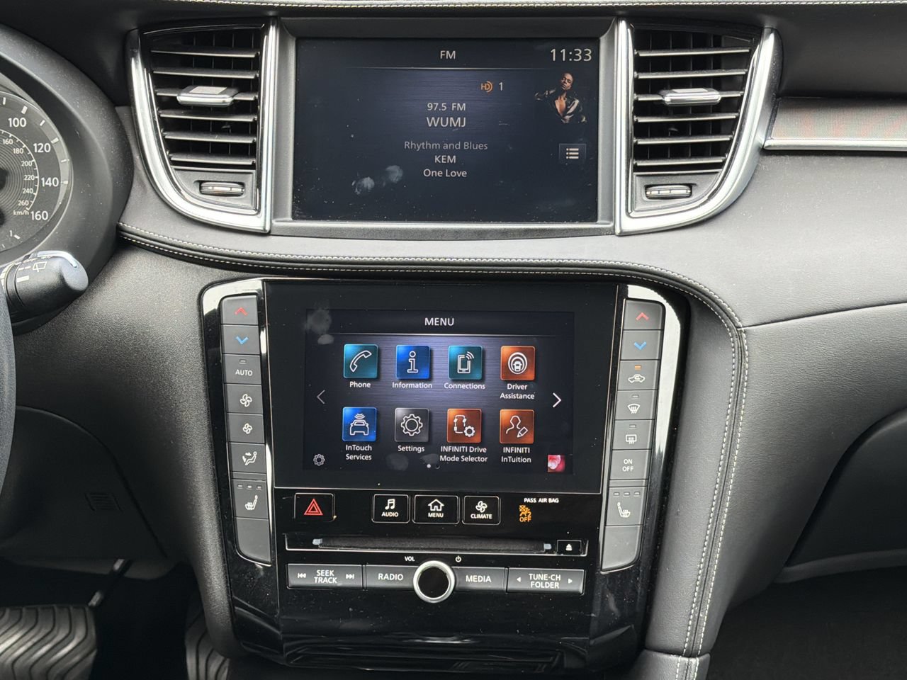 Used 2022 INFINITI QX50 Luxe FWD image 3