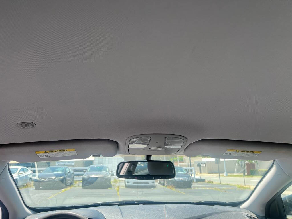Used 2012 Hyundai Sonata GLS image 15