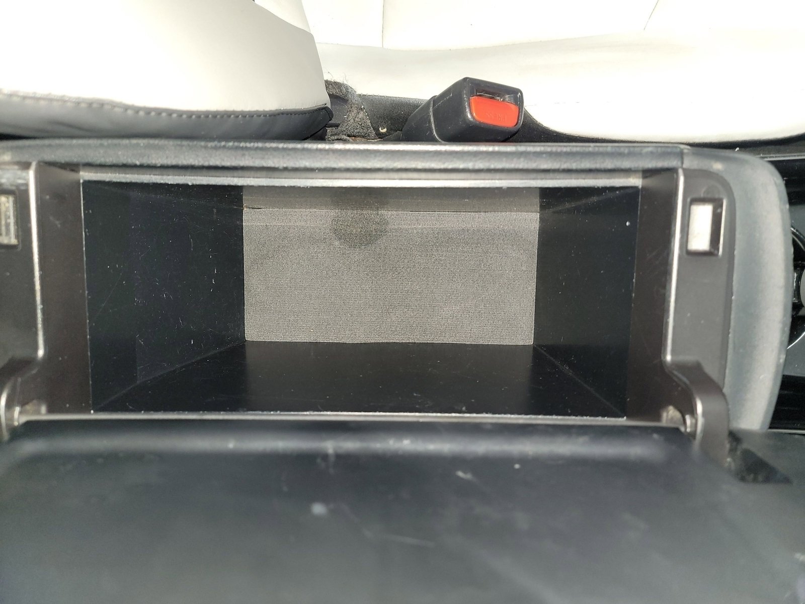 Used 2019 Toyota Prius XLE AWD/4WD image 28