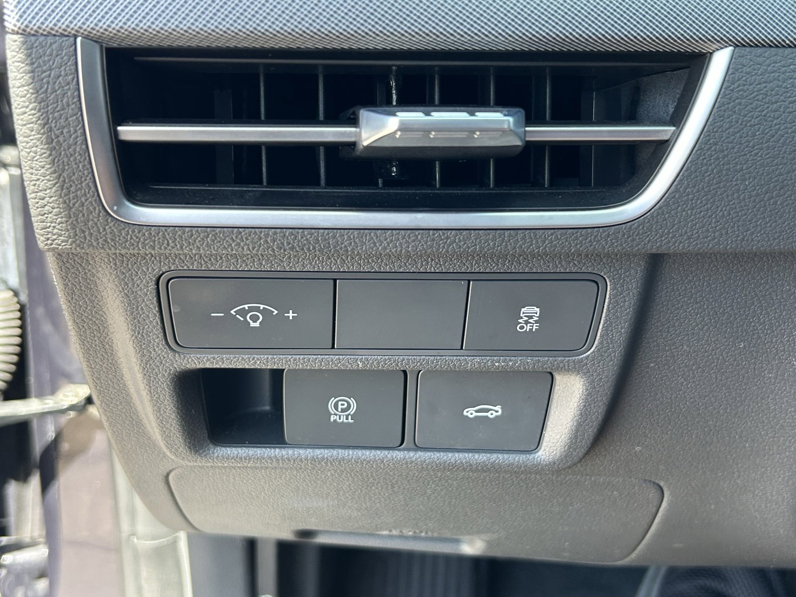 Used 2024 Hyundai Sonata SEL w/ Convenience Package image 32