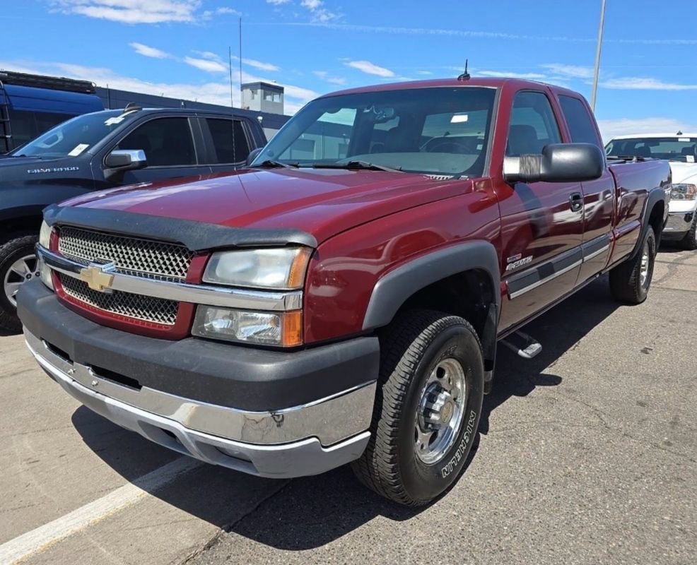 Used 2003 Chevrolet Silverado 2500 LT w/ Skid Plate Package AWD/4WD image 1