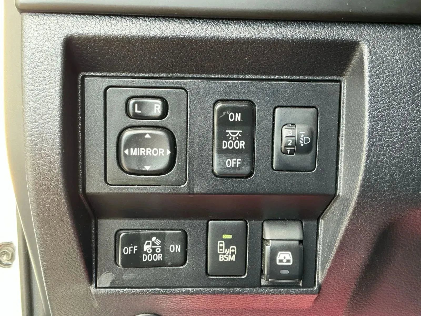 Used 2017 Toyota Tundra SR5 image 33