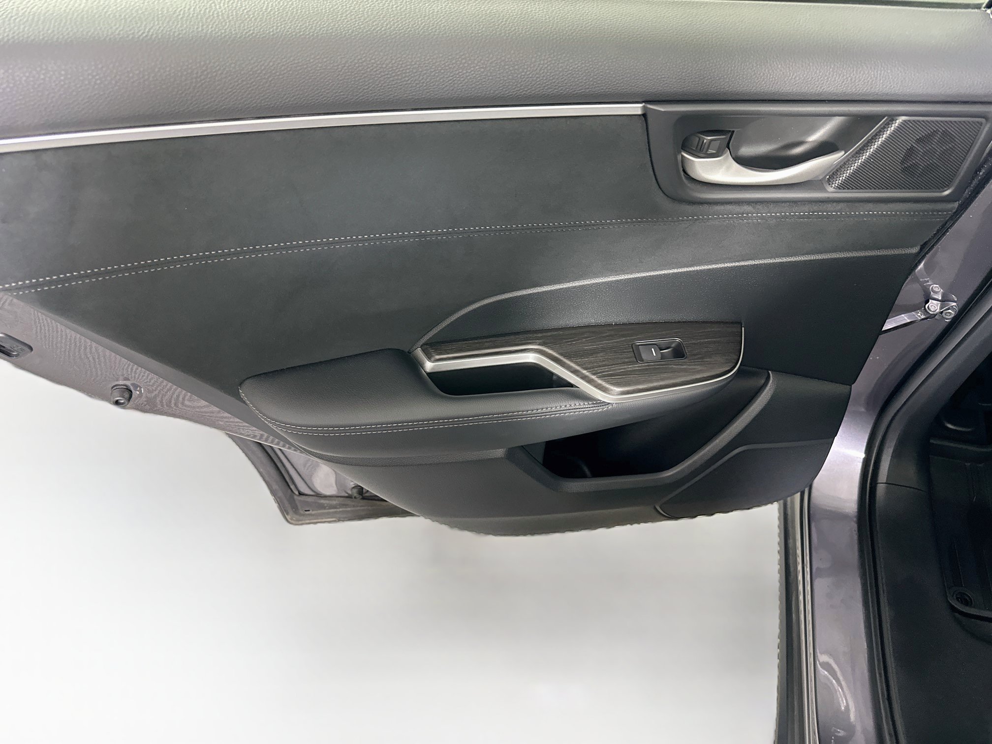 Used 2018 Honda Clarity Touring image 25