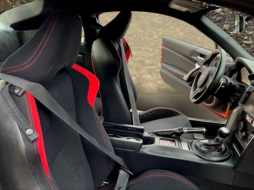 Used 2015 Scion FR-S image 5