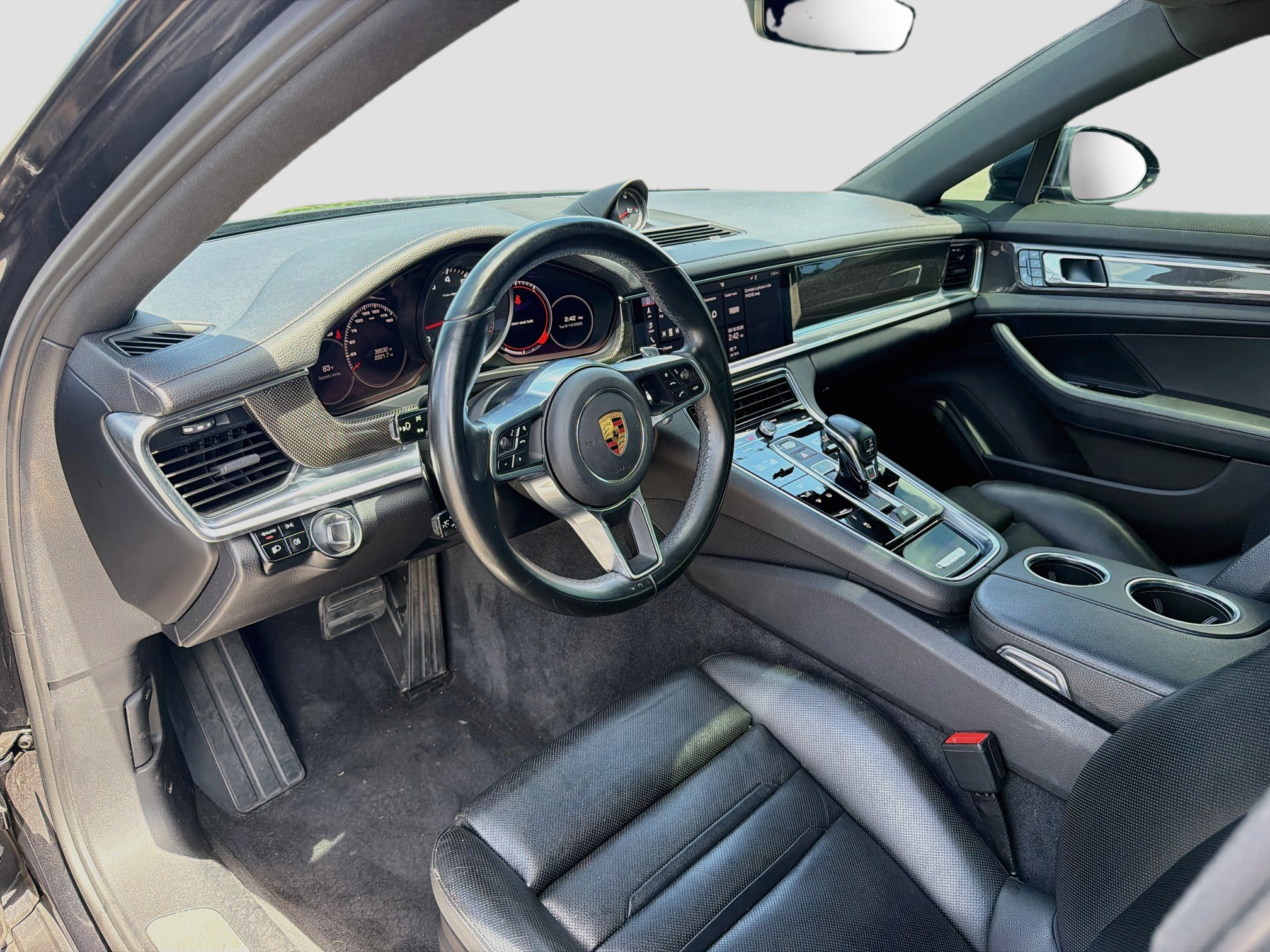 Used 2020 Porsche Panamera 4 AWD/4WD image 25