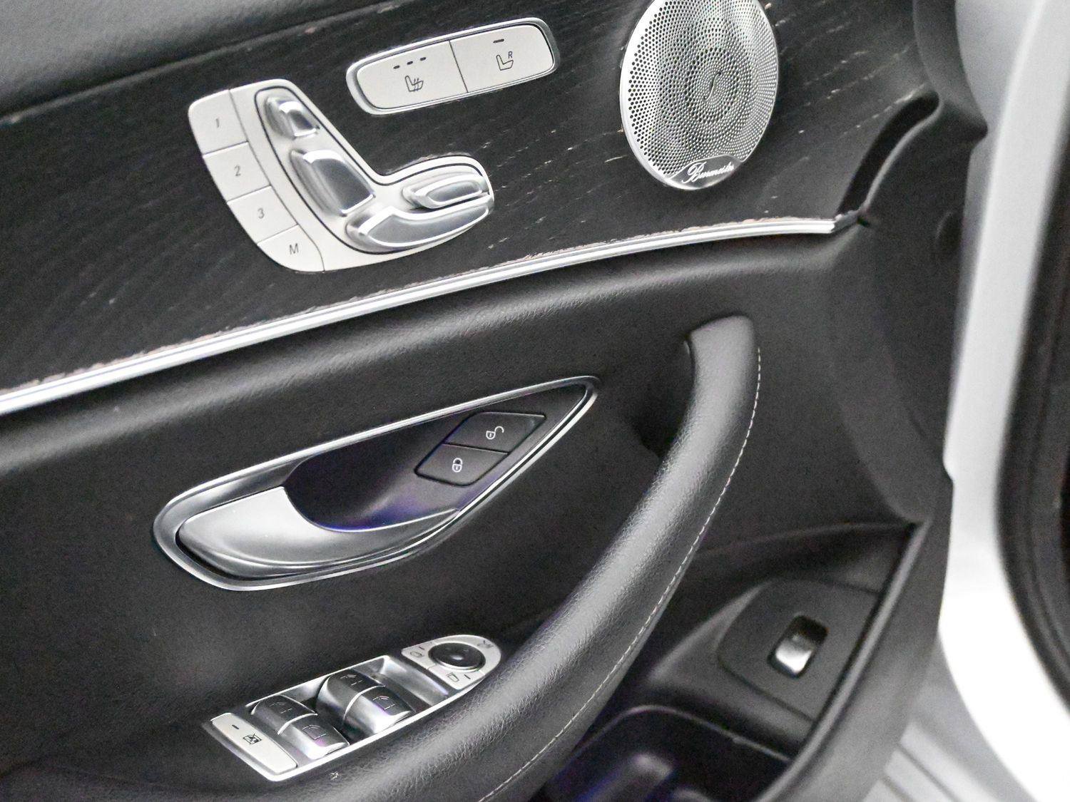 Used 2019 Mercedes-Benz E 300 4MATIC image 7