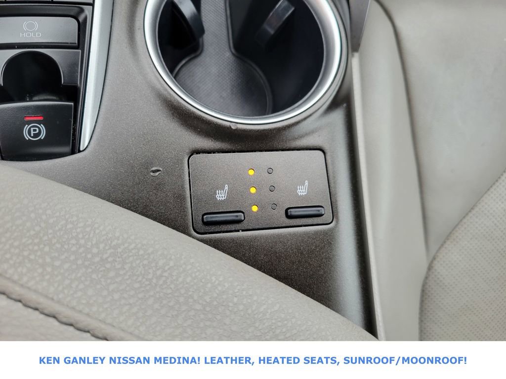 Used 2024 Toyota Camry XLE image 37