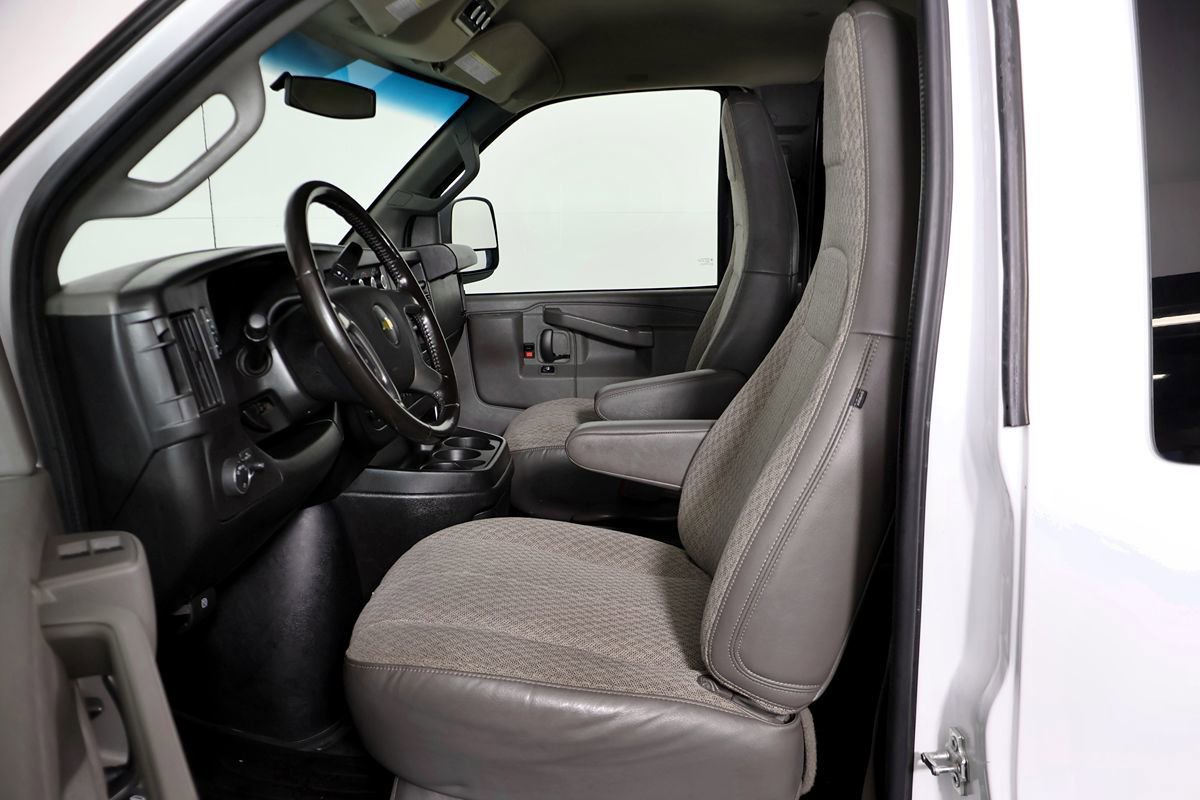Used 2016 Chevrolet Express 2500 LS RWD image 21