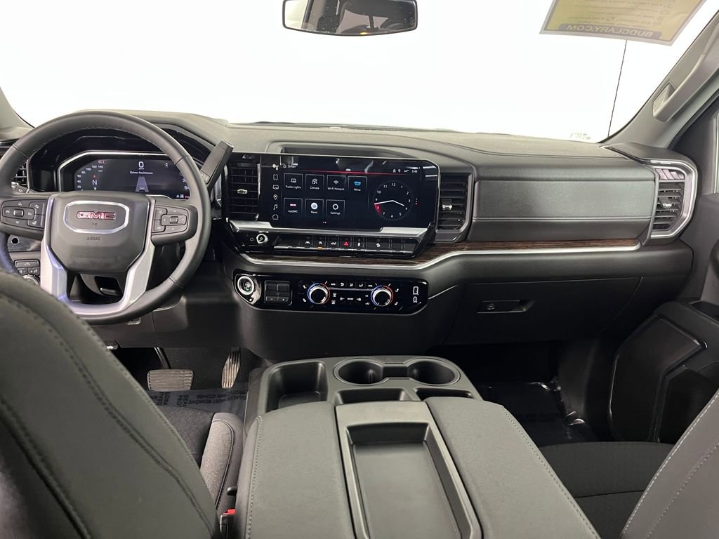 Used 2024 GMC Sierra 1500 SLE w/ X31 Off-Road Package image 18