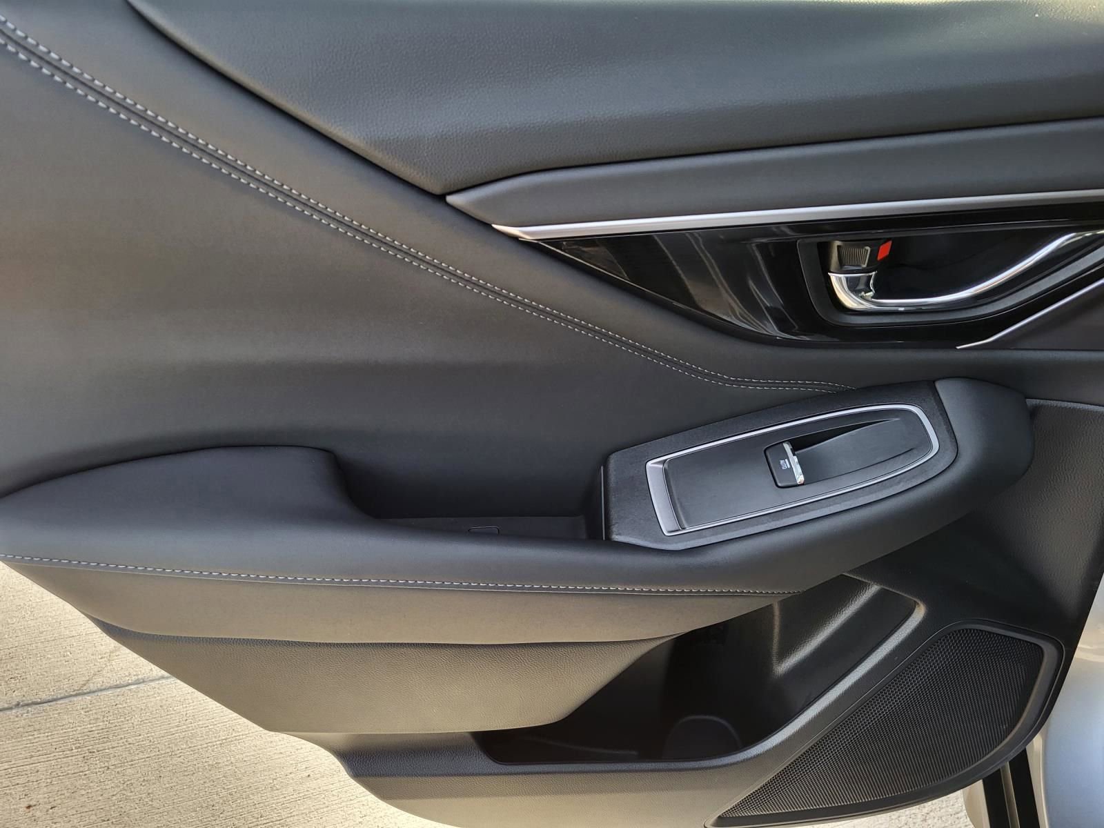 Certified 2025 Subaru Outback Limited image 12