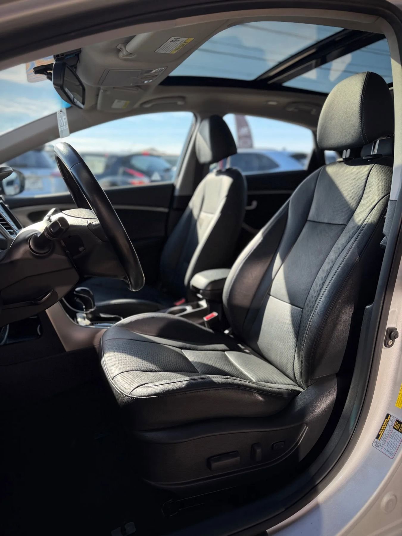 Used 2013 Hyundai Elantra GT w/ Style Pkg image 8