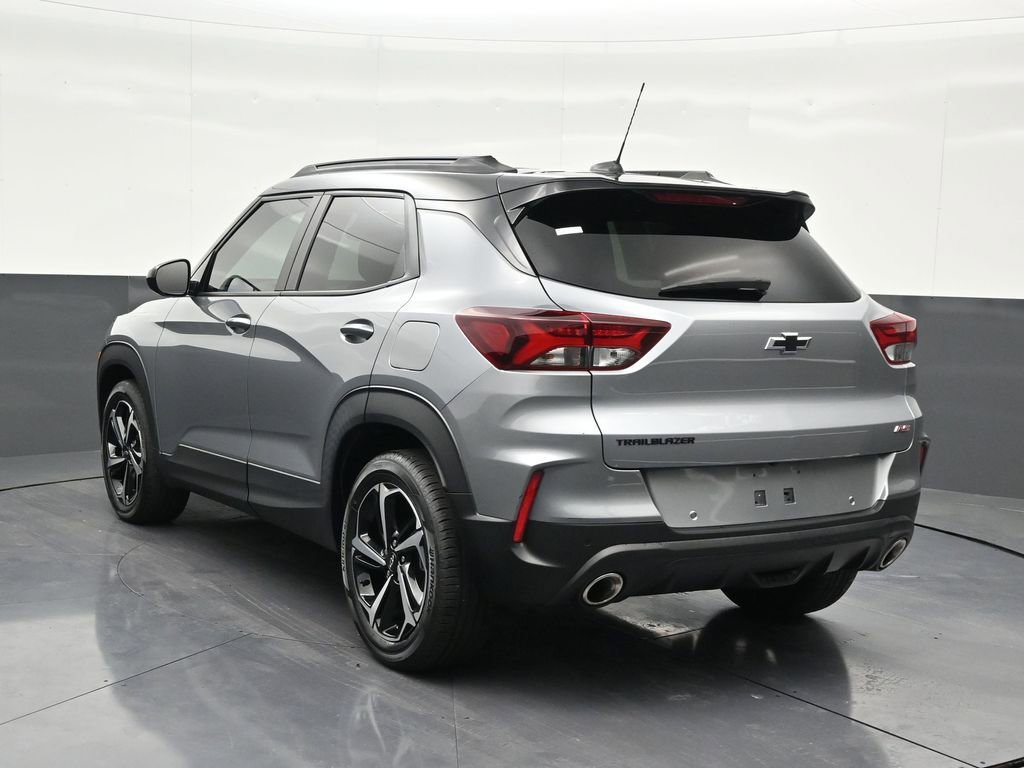 Used 2023 Chevrolet TrailBlazer RS w/ Sun and Liftgate Package image 3