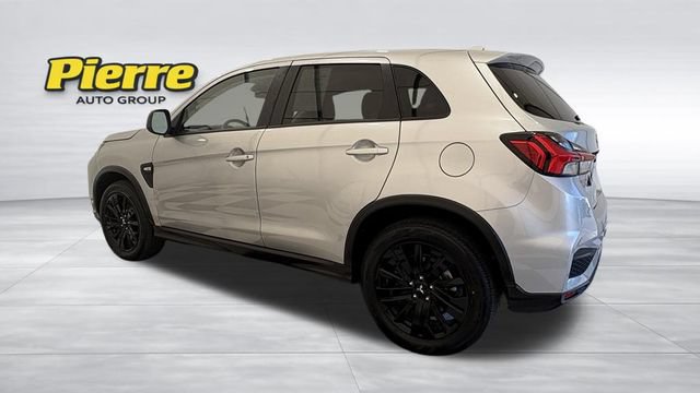 Used 2025 Mitsubishi Outlander Sport ES AWD/4WD image 2