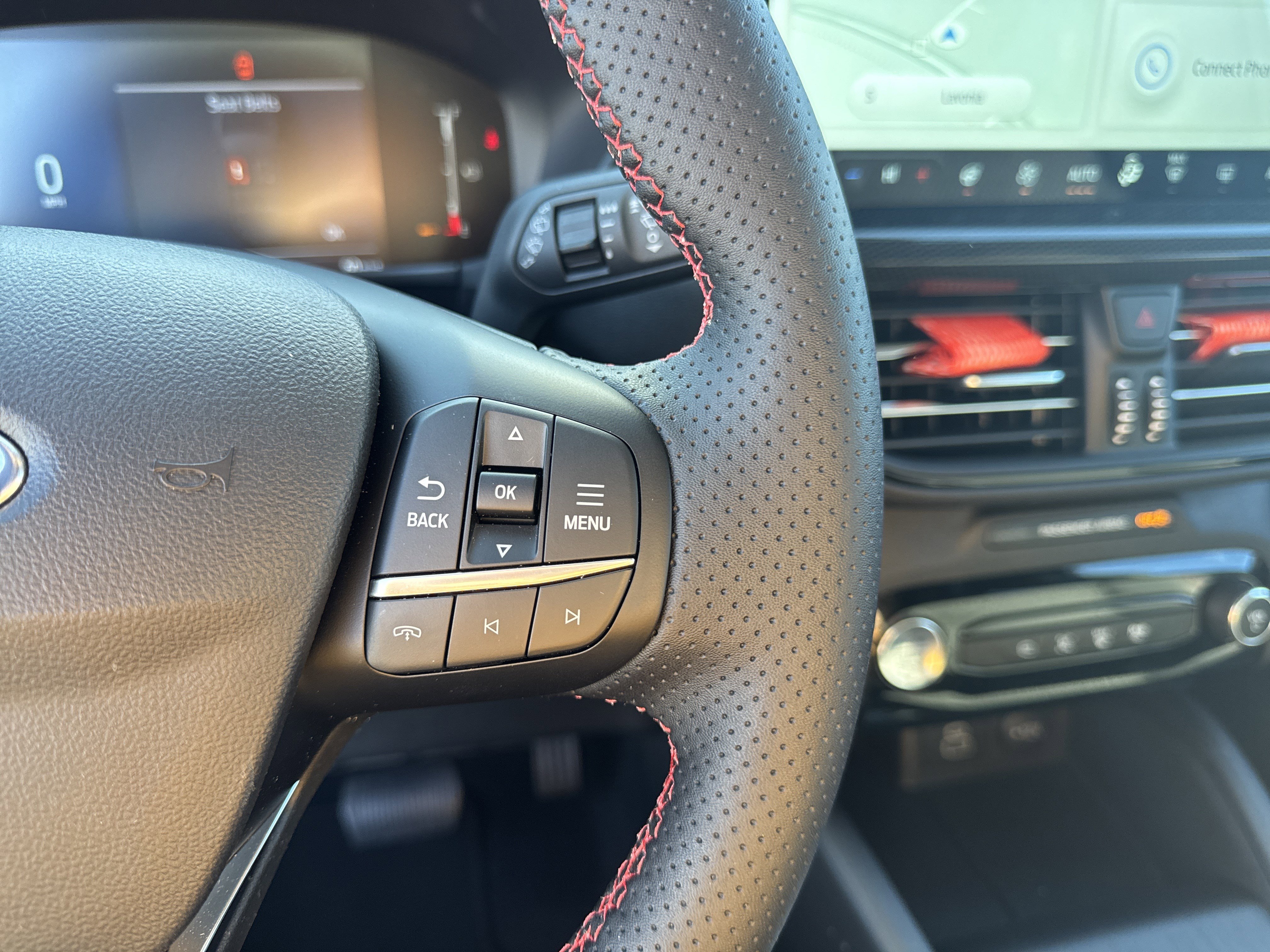 Used 2025 Ford Escape ST-Line w/ Equipment Group 301A image 27