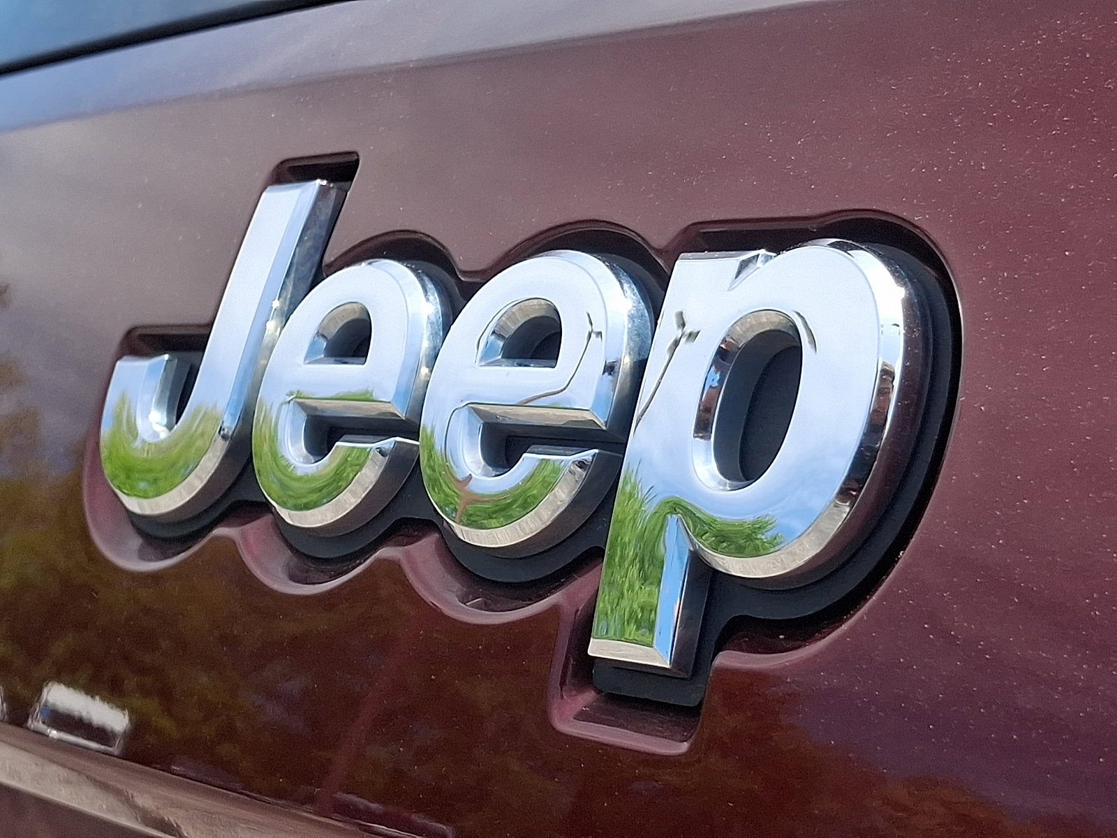 Used 2017 Jeep Grand Cherokee Laredo AWD/4WD image 31