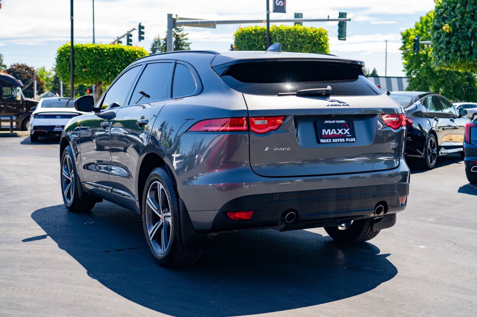Used 2018 Jaguar F-PACE R-Sport AWD/4WD image 13