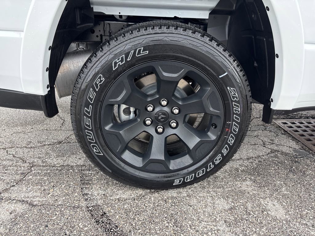 New 2026 RAM 1500 4x4 Crew Cab image 12