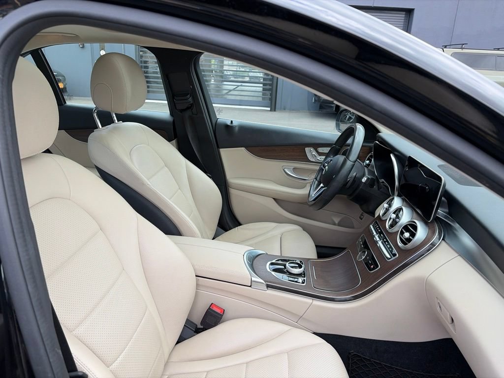Used 2021 Mercedes-Benz C 300 4MATIC Sedan image 9