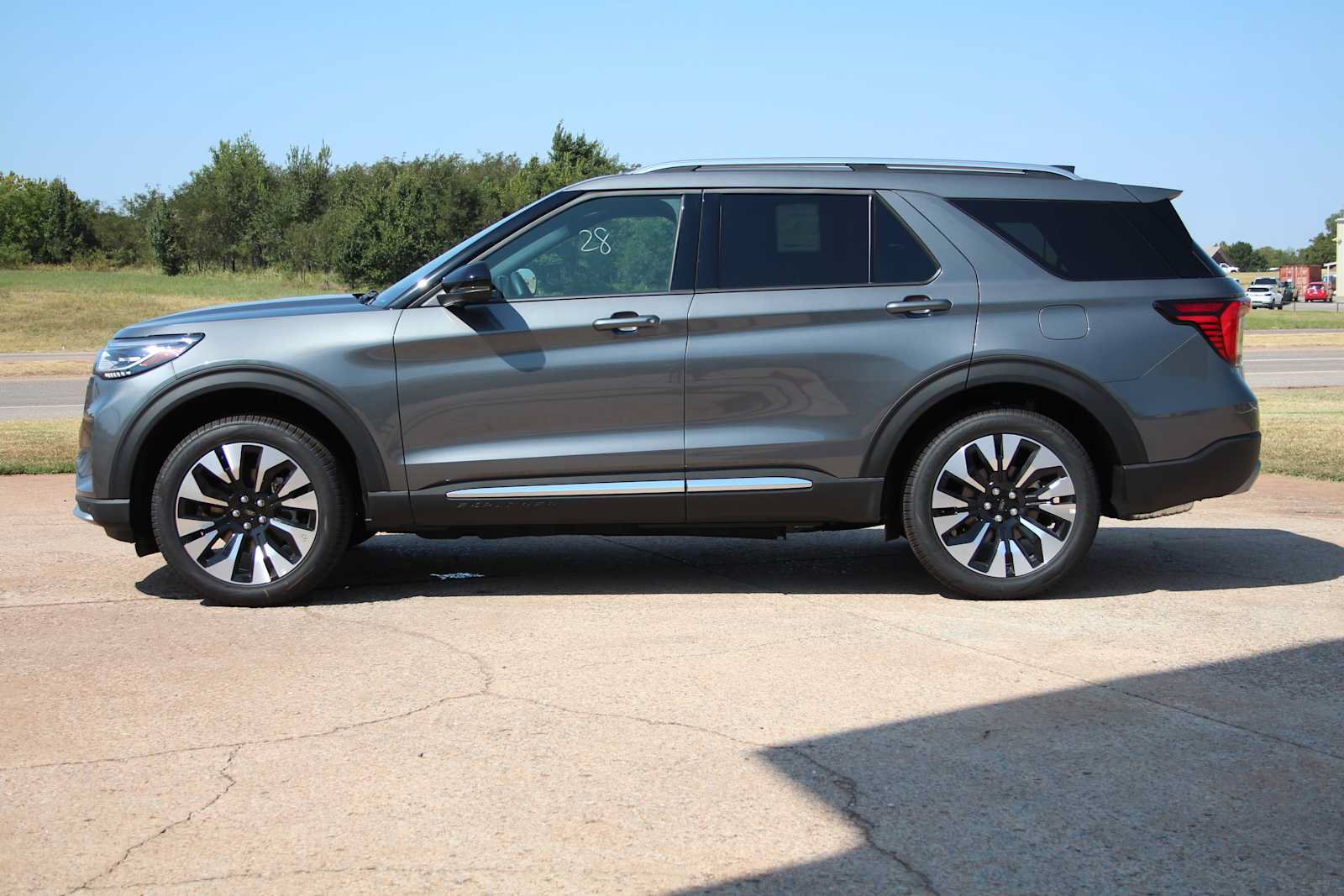 New 2026 Ford Explorer Platinum w/ LUX Leather Package AWD/4WD image 6