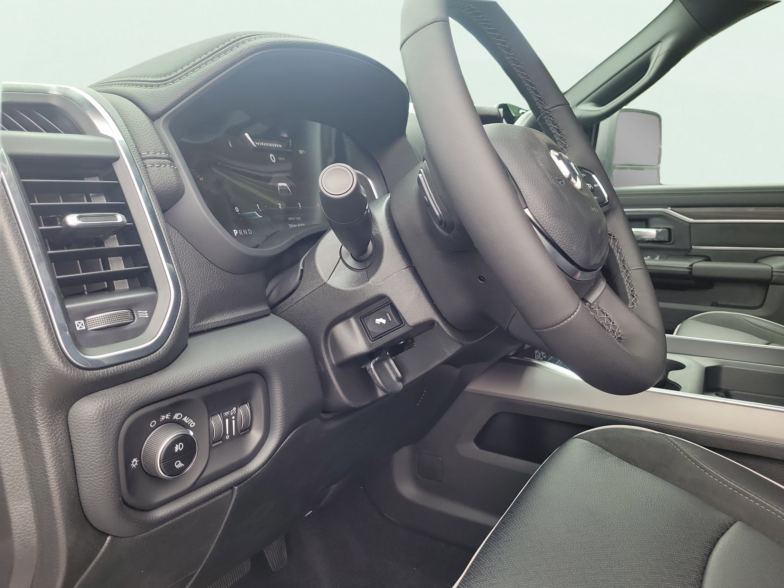 New 2026 RAM 2500 Laramie AWD/4WD image 25