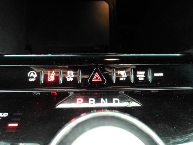 Used 2025 Jeep Wagoneer L Series II AWD/4WD image 50