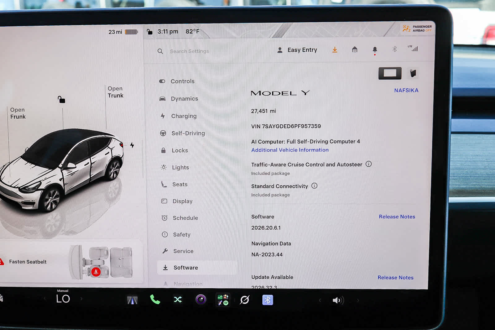 Used 2023 Tesla Model Y 2WD image 23