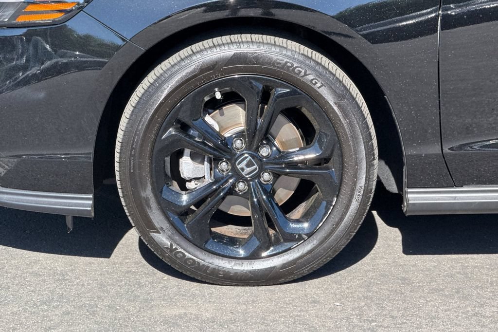 Certified 2025 Honda Accord SE image 25