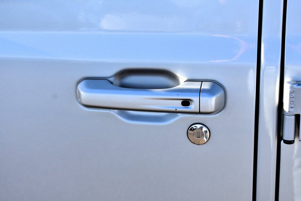 Used 2022 Jeep Wrangler Unlimited Sahara image 12