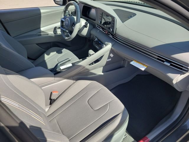New 2026 Hyundai Elantra Sport FWD image 19