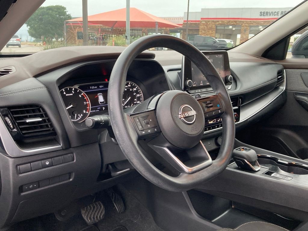Used 2022 Nissan Rogue SV AWD/4WD image 7